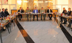 Bayburt'ta garnizon komutanı ve 2 ilçenin kaymakamları için veda yemeği düzenlendi