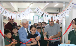 Of'ta Mikdat Sarıalioğlu Ortaokulu yıl sonu sergisi açıldı