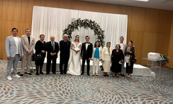 Çok sayıda davetlinin katıldığı nikah töreninde dünya evine girdiler