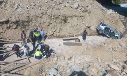 Rize’de otomobil dere yatağına düştü; 5 yaralı