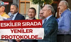 Eskiler sırada, yeniler protokolde...