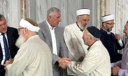 Başkan Sarıalioğlu, Kurban Bayramı Namazı Sonrası Oflularla Bayramlaştı