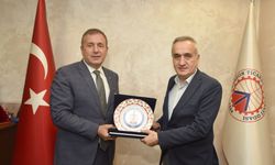 Trabzon Kent Konseyi’nden TTSO’ya teşekkür plaketi