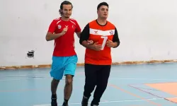 Görme engelli Ragıp Ali hem spor hem müzikte iz bırakmak istiyor