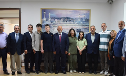 Trabzon'da dereceye giren LGS öğrencileri altınla ödüllendirildi