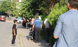 Namaz kılarken boğazından bıçaklanarak öldürüldü