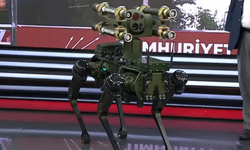 Türkiye'nin ilk füze atan robot köpeği tanıtıldı