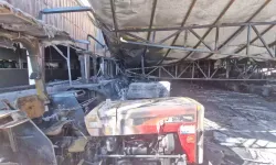 Diyarbakır'daki yangında 3 dükkan ile 22 traktör kül oldu