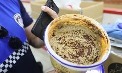 Zabıta ekiplerine saldıran esnaf tutuklandı! İş yerinde 418 kilogram tarihi geçmiş ürün bulundu