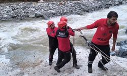 Rize'de kadın 3 gün mahsur kaldı, ARAF ekipleri kurtardı