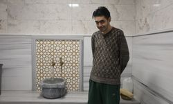 Telefon bağımlısı genç 3 yıl sonra  duş aldırıldı ve tıraş ettirildi