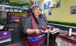 Giresun’da tatil için geldiği yaylada çay ocağı açtı