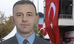 Acı haberi Gümüşhane’de aldılar! Sakaryalı şehidin mahallesi Türk bayraklarıyla donatıldı…