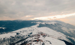 Trabzon’un yaylalarından kar manzaraları büyüledi