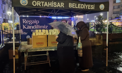 Ortahisar Belediyesi’nden lokma ve kandil simidi ikramı