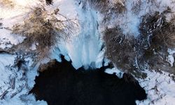 Bayburt’ta Sırakayalar Şelalesi buz tuttu