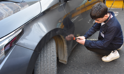 Trabzon'da araçların bakımını yaparak öğrendiklerini pratiğe döken meslek liseliler saha tecrübesi kazanıyor!