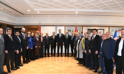 Bakan Bayraktar’dan Trabzon Büyükşehir Belediyesine ziyaret