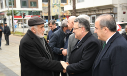 Başkan Genç Araklı’da esnaf ve vatandaşı dinledi