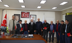 Başkan Bilgin’den emekliye ayrılan personellere plaket!