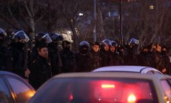 İran’da sokaklar mezarlığa döndü!