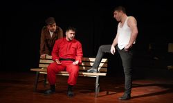 Gugulumdakiler Tiyatrosu 16 yıldır geleneği yaşatıyor