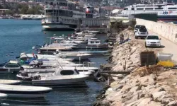 5 yaşındaki oğluyla  denize atladı!