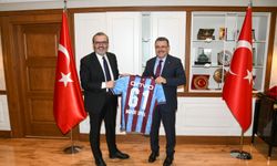 AK Parti MKYK Üyesi Ünal, Trabzon'da ziyaretlerde bulundu