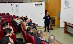 Trabzon'da, "Dünya medeniyet tarihi ile İslam tıp tarihi arasındaki etkileşim" konferansı düzenlendi