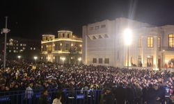 Hatay geceyi ayakta geçirdi, sessiz yürüyüşte gözyaşları sel oldu