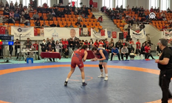 Kocaeli'deki 17 Yaş Altı Türkiye Güreş Şampiyonası sona erdi