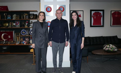 Trabzonspor Kulübü Yönetim Kurulu Üyesi Gözde Atasoy'dan Hacıosmanoğlu'na ziyaret