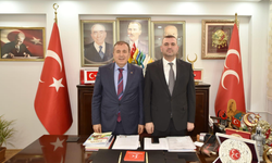 Başkan Çelebi'den MHP İl Başkanlığı'na ziyaret
