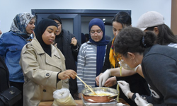 Trabzon'daki yabancı öğrenciler Türk yemeklerine merak saldı