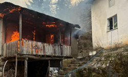 Artvin'de cami lojmanında yangın