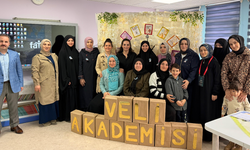 Trabzon'da veliler, 'Veli Okur Akademisi'nden sertifikalarını aldı!