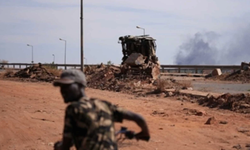 Pakistan Afganistan'a savaş ilan etti