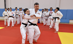 Judoya başlatan hocasıyla milli takımda antrenörlük yapıyor
