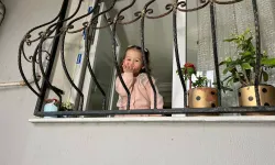 Çöp kamyonu şoförü ile 3 yaşındaki Ayşe’nin dostluğu gülümsetti