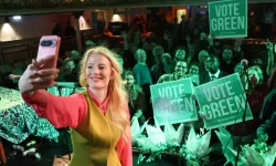 Milletvekili oldu! İlk işi Müslümanları savunma oldu