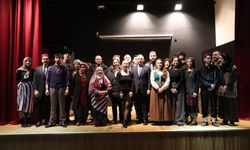 Büyükşehir tiyatrosu ilçelerde büyük ilgi gördü