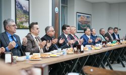 Başkan Kaya, Ortahisar'daki muhtarları iftar sofrasında ağırladı!