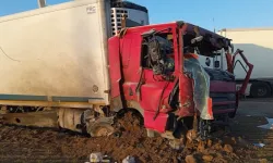 İran'da, İsrail füzesiyle hayatını kaybeden Türk şoföre ait  tır görüntülendi