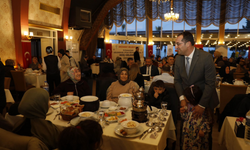 Başkan Ekim, Yetim ve Öksüz Çocuklarla Aynı Sofrada Buluştu