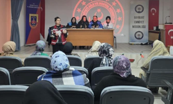 Bayburt Arpalı'da ‘Birlikte Güçlü Bir Aileyiz’ projesi veli ve öğretmenlere anlatıldı