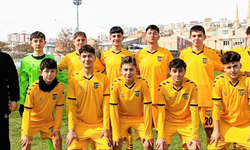 Bayburt Özel İdare Spor U15'de şampiyon oldu