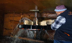 Değirmenlerin dönmesi onun ellerinde