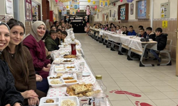 Aydıntepe’de öğretmenler ve öğrenciler iftar sofrasında bir araya geldi