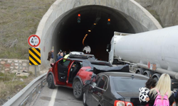 Samsun’da 6 aracın karıştığı zincirleme kazada yaralı var!