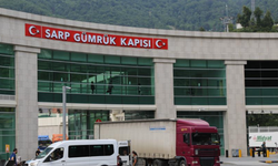 Sarp Sınır Kapısı’nda yoğunluk rekor seviyede!